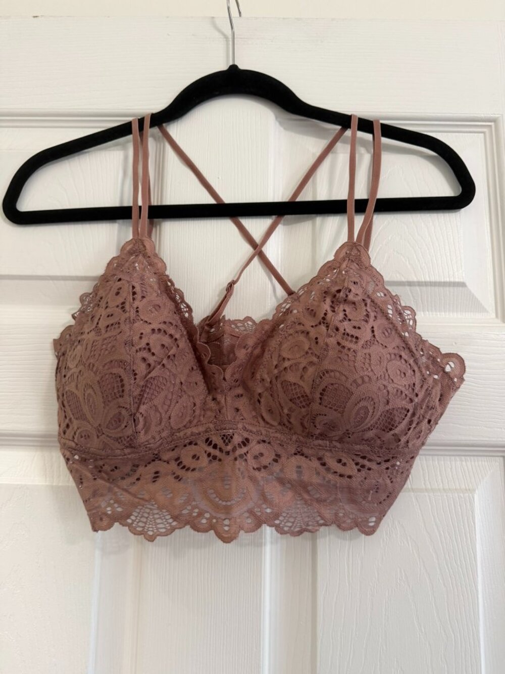So Strappy Lace Bralette in Mauve Size L